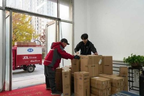 致敬城市煙火守護者 京東生活小家電，溫暖夜歸人的家